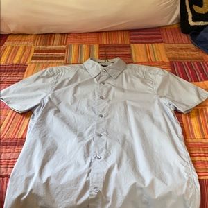 Short sleeve Gap button up shirt